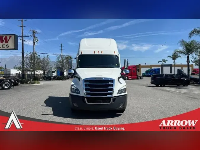 2021 FREIGHTLINER CA126