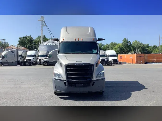2022 Freightliner Cascadia 126