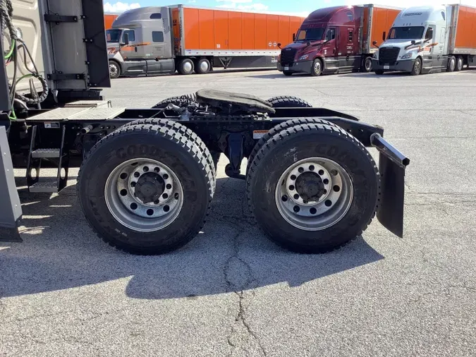 2024 Freightliner Cascadia 126