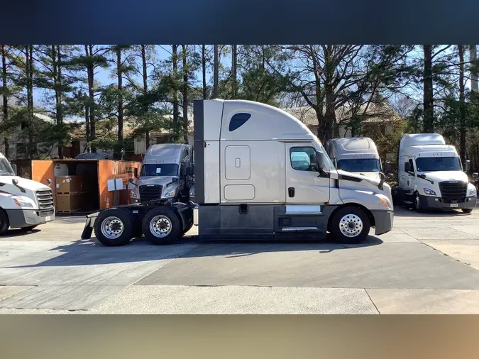 2021 Freightliner Cascadia