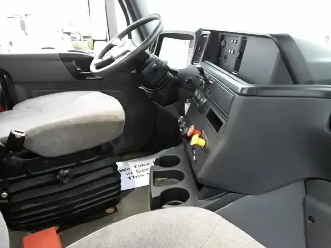 2019 NAVISTAR INTERNATIONAL RH613 DAYCAB S/Aa91c7182da9811a994ac88c7d22b8518