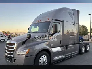 2021 FREIGHTLINER Cascadia 126