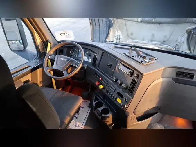 2023 Freightliner Cascadia 126a91dd3f3bae55e6984f7b548bfaadabf