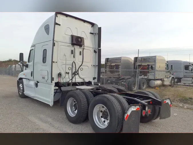 2020 FREIGHTLINER/MERCEDES CASCADIA 125