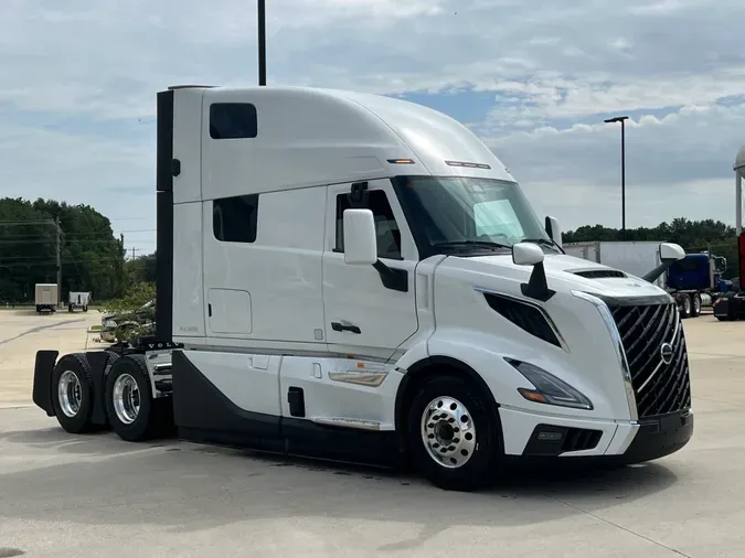 2025 VOLVO VNL64T860