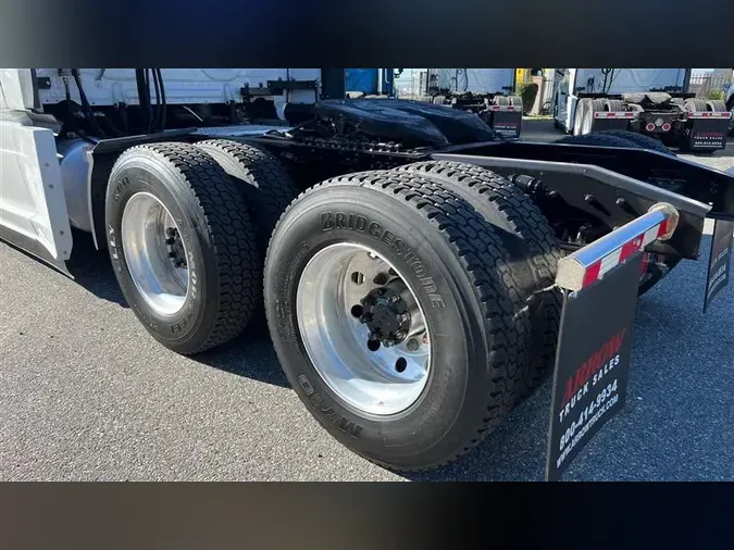 2020 FREIGHTLINER CA126a924324e6c039fd618e116de11453b61