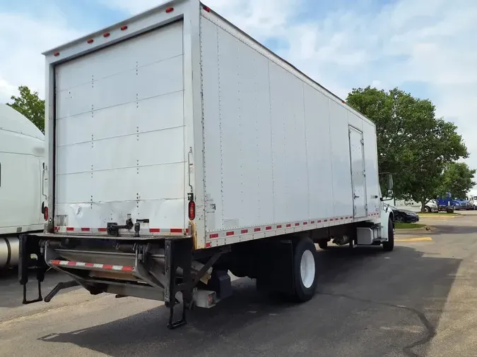 2018 FREIGHTLINER M2 106