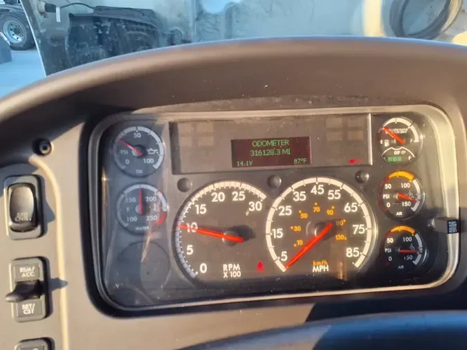 2022 FREIGHTLINER/MERCEDES M2 106a92571d807c7b31371356ddad6129407