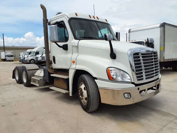 2017 FREIGHTLINER/MERCEDES CASCADIA 125