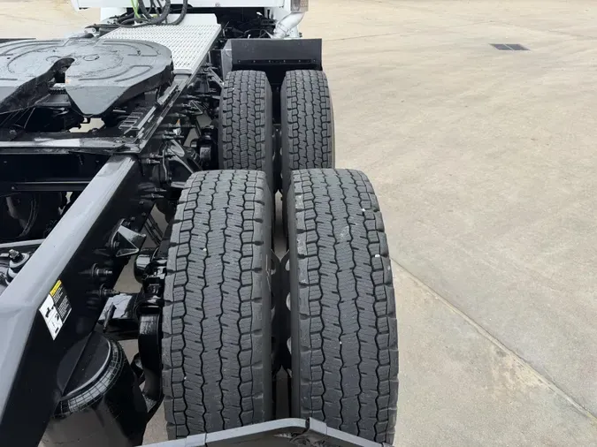 2023 Peterbilt 567