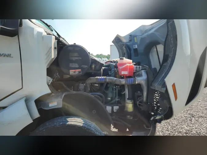 2018 Volvo VNL300