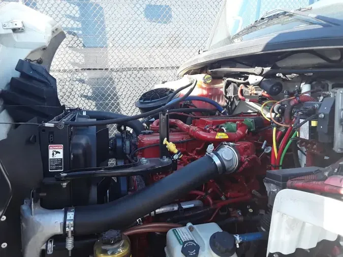 2018 FREIGHTLINER/MERCEDES M2 106