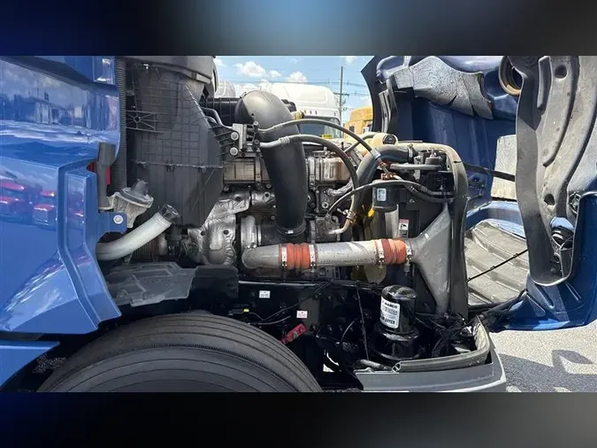 2019 FREIGHTLINER CA126