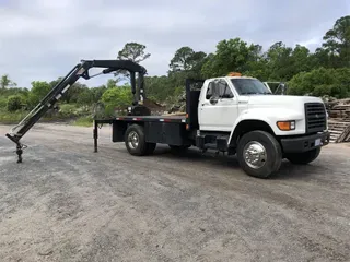 1995 FORD F800