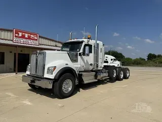 2020 KENWORTH W990