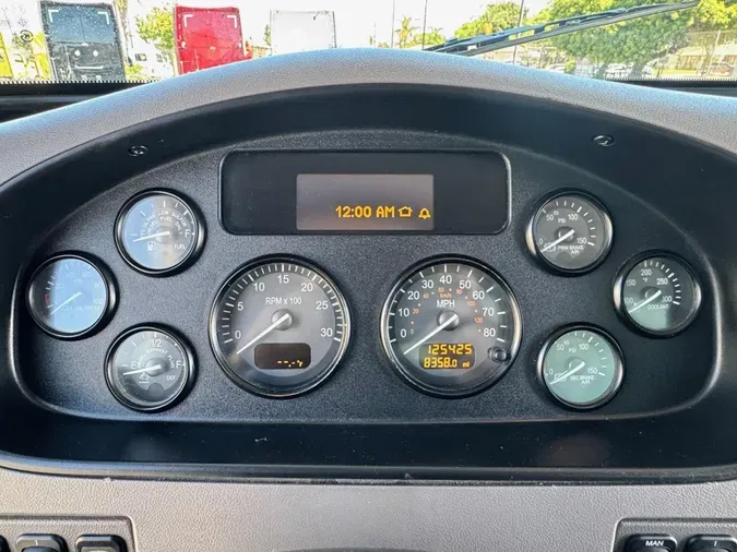 2020 Peterbilt 337