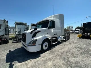 2016 VOLVO VNL64T630