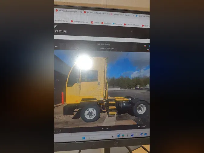 2021 AUTOCAR YARD TRACTOR