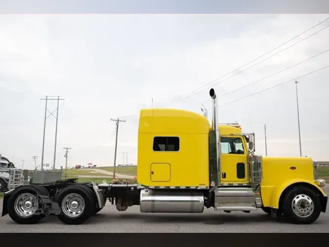 2020 PETERBILT 389