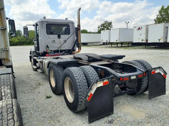 2017 MACK TRUCKS, INC. CXU600