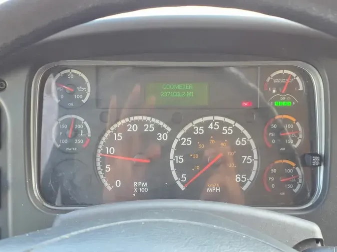 2016 FREIGHTLINER M2 106