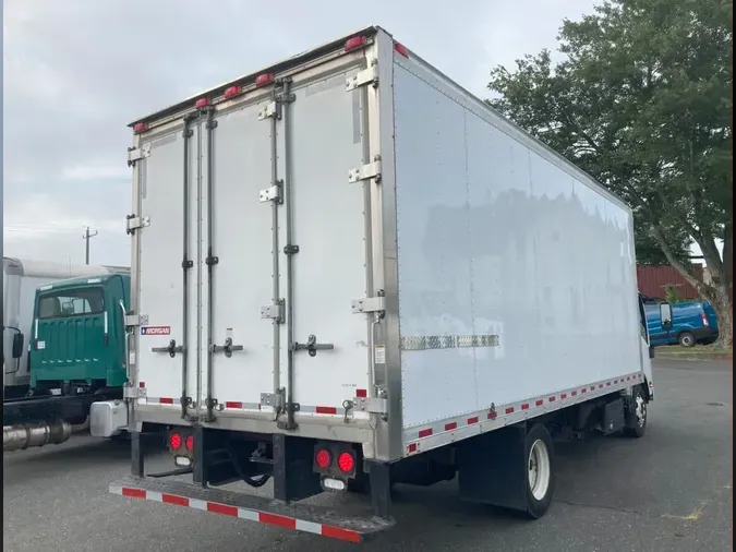 2019 ISUZU NRR