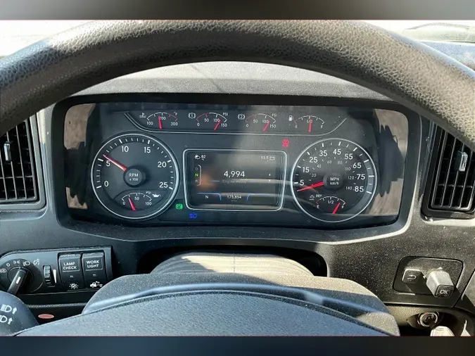 2022 INT LT625 6x4