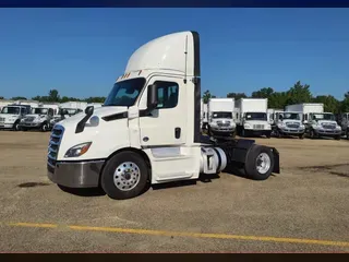 2020 FREIGHTLINER NEW CASCADIA 116
