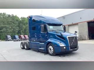2022 Volvo VNL 760