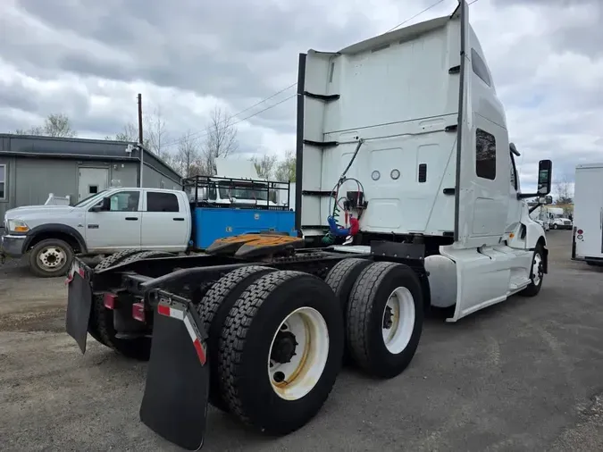 2019 NAVISTAR INTERNATIONAL LT625 SLPR CAB