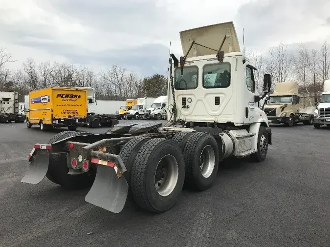 2016 Freightliner X11364ST