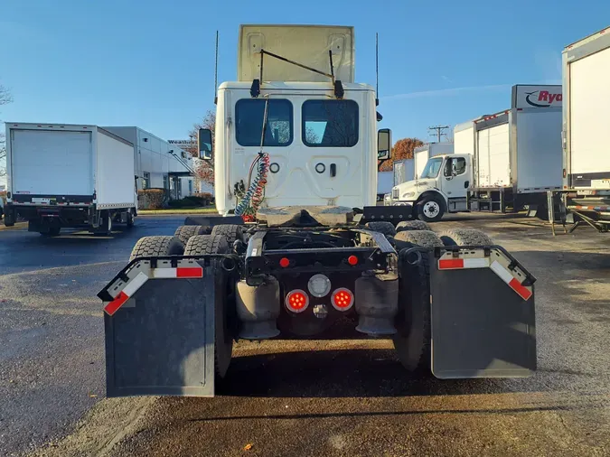 2019 FREIGHTLINER/MERCEDES CASCADIA 125