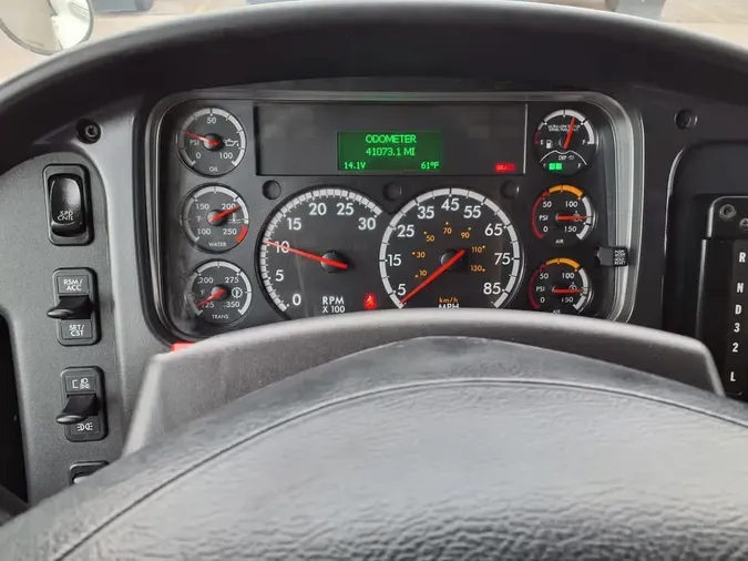 2018 FREIGHTLINER/MERCEDES M2 106