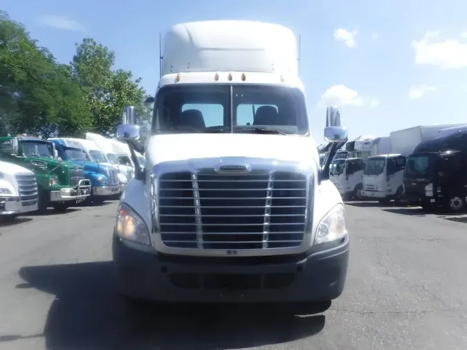 2020 FREIGHTLINER CASCADIA 125