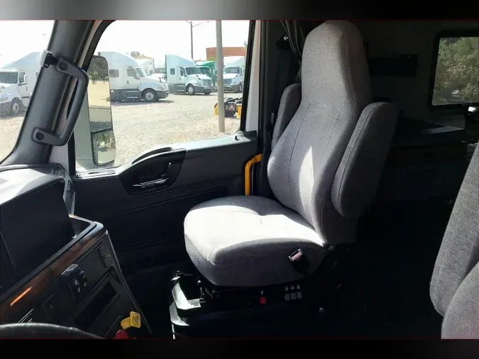 2021 INT LT625 6x4
