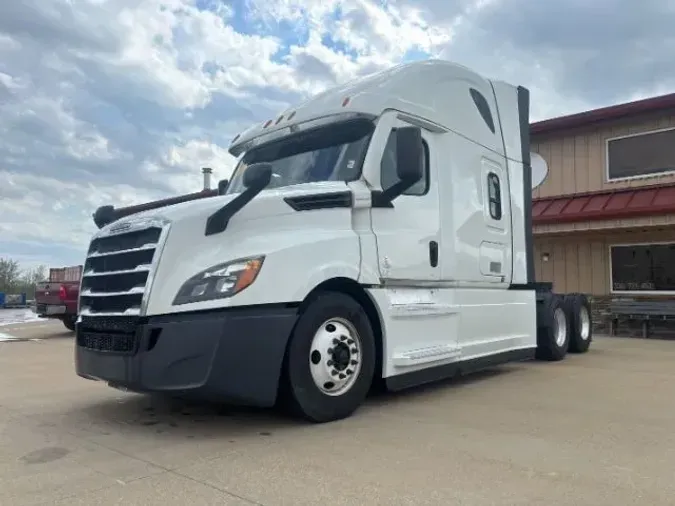 2020 Freightliner New Cascadia 126