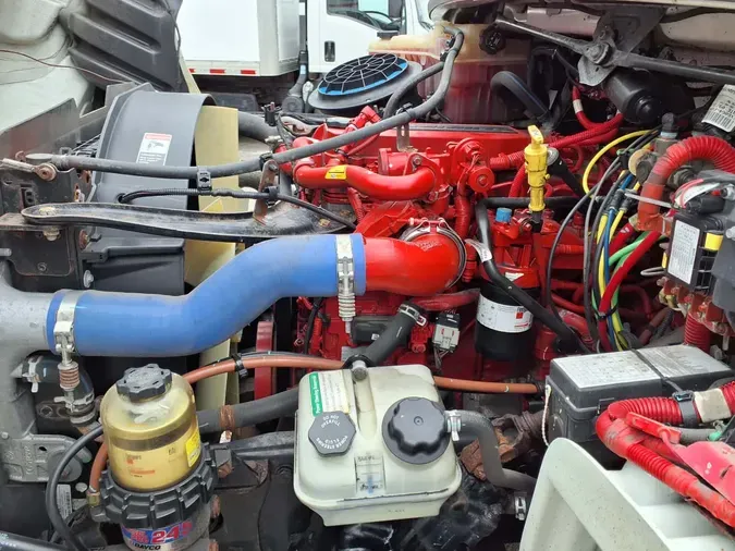 2019 FREIGHTLINER M2 106