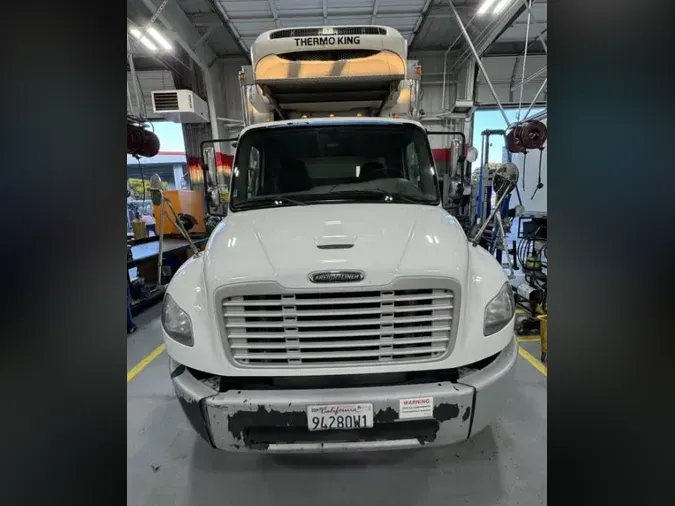 2016 FREIGHTLINER/MERCEDES M2 106