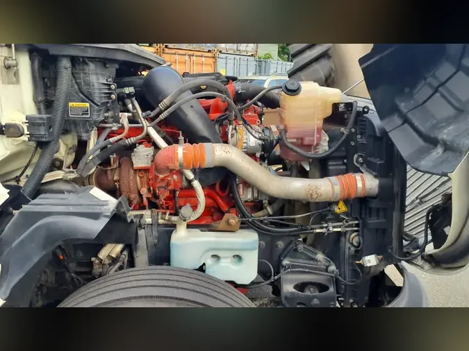 2019 NAVISTAR INTERNATIONAL LT625 SLPR CABa9571cf04ec16af24d57bb5ad64bfc21