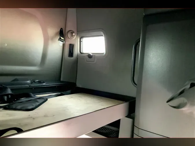 2022 INT LT625 6x4a95af253e522777a2e84104bc3ca23f7