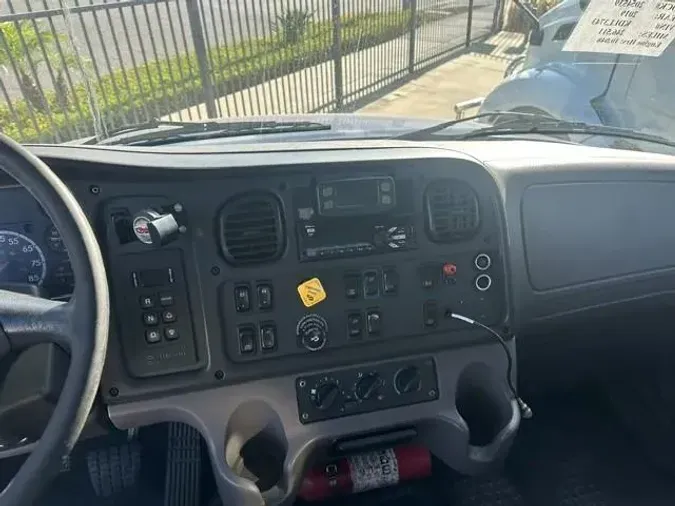 2019 Freightliner Business Class M2 106