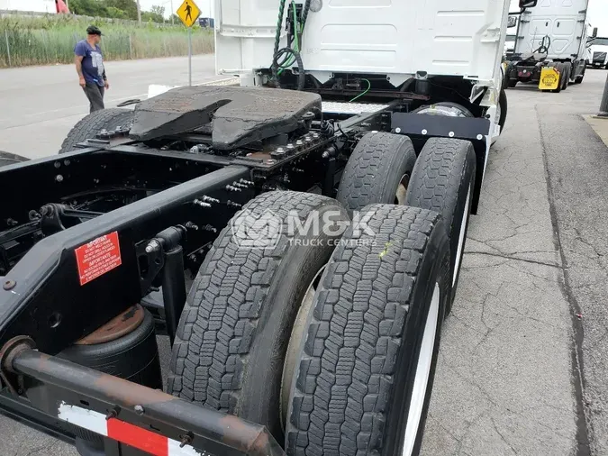 2019 VOLVO VNL64T760