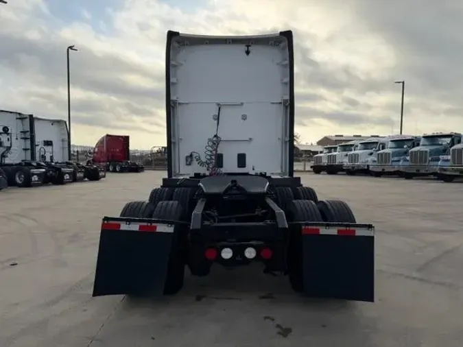 2022 Kenworth T680a962980dba72fa4a84807b55b30ce28f