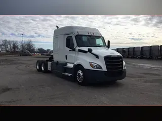 2021 Freightliner Cascadia 126