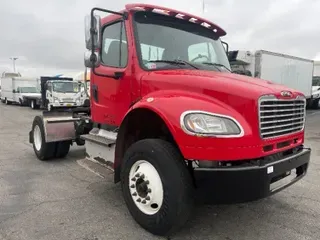 2014 FREIGHTLINER M2