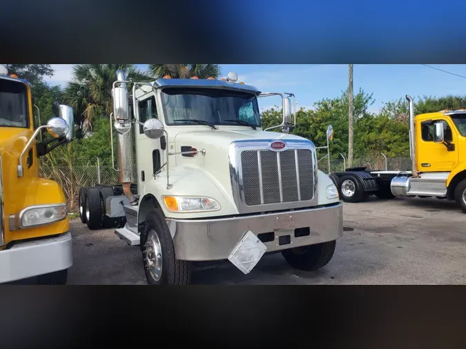 2020 Peterbilt 348