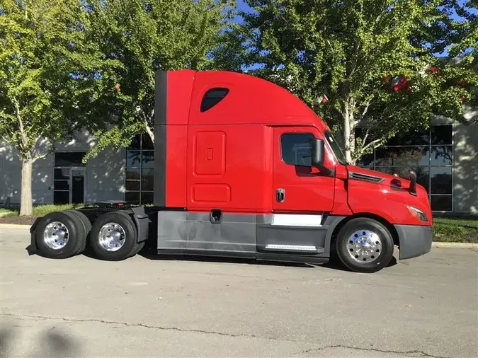 2020 FREIGHTLINER CASCADIA