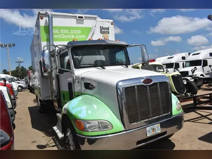 2017 PETERBILT 337