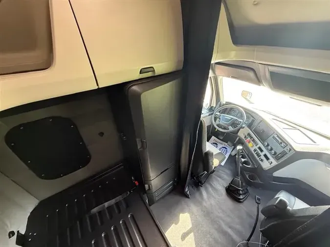 2021 FREIGHTLINER CA126a9687e4754d5b8b87f8304442b3c52fd