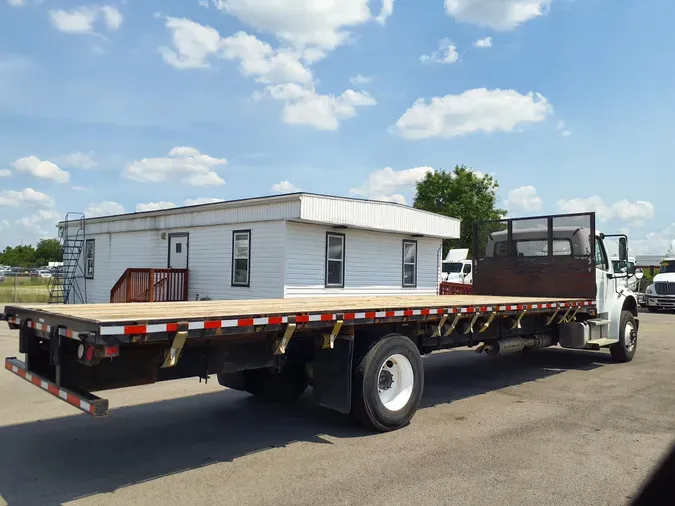 2016 FREIGHTLINER/MERCEDES M2 106